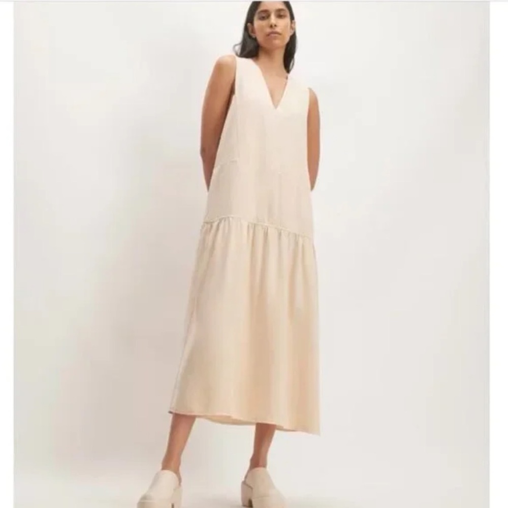 Everlane The Tencel V-Neck Tiered Shift Dress